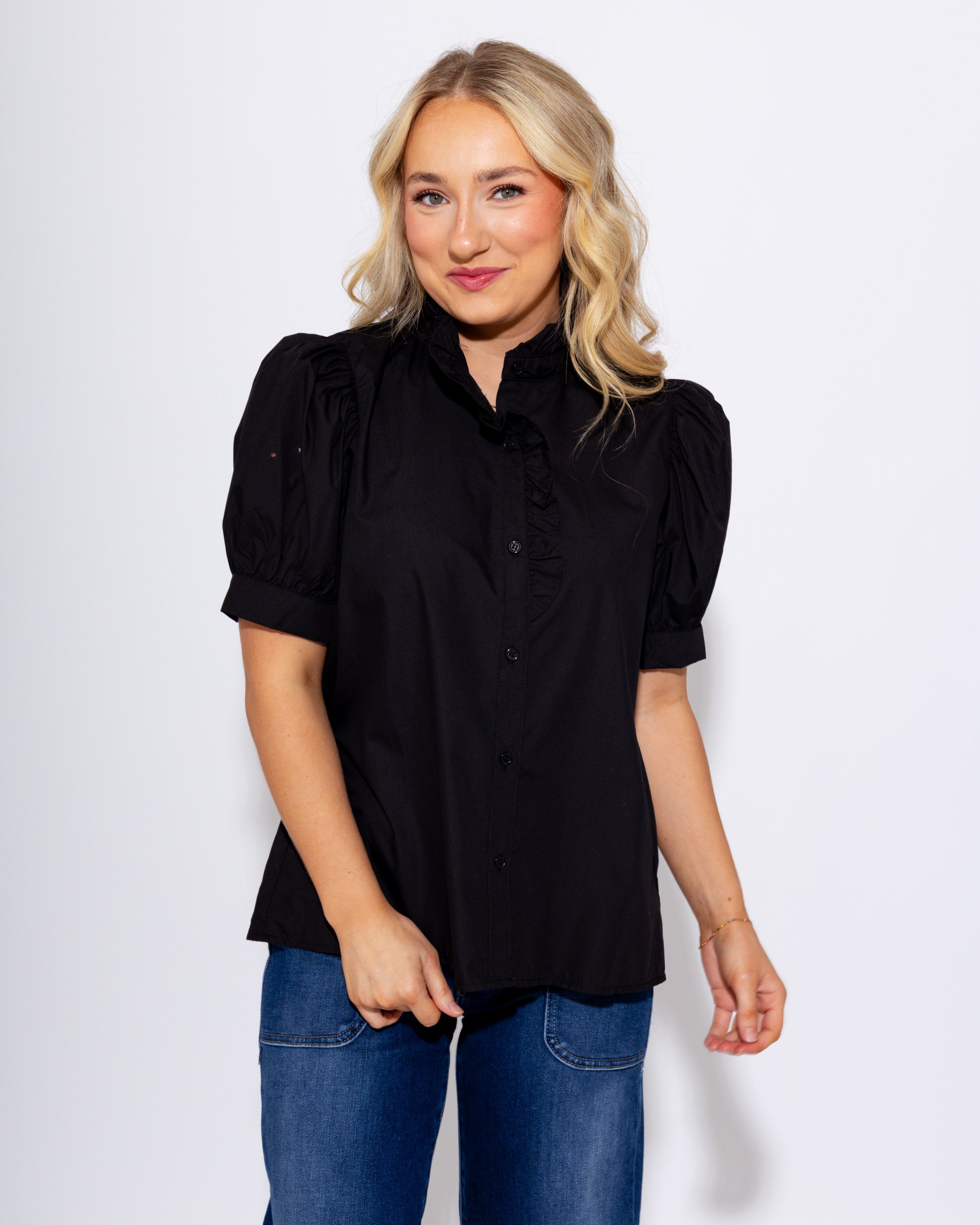 The Smart Style Puff Sleeve Top in Black