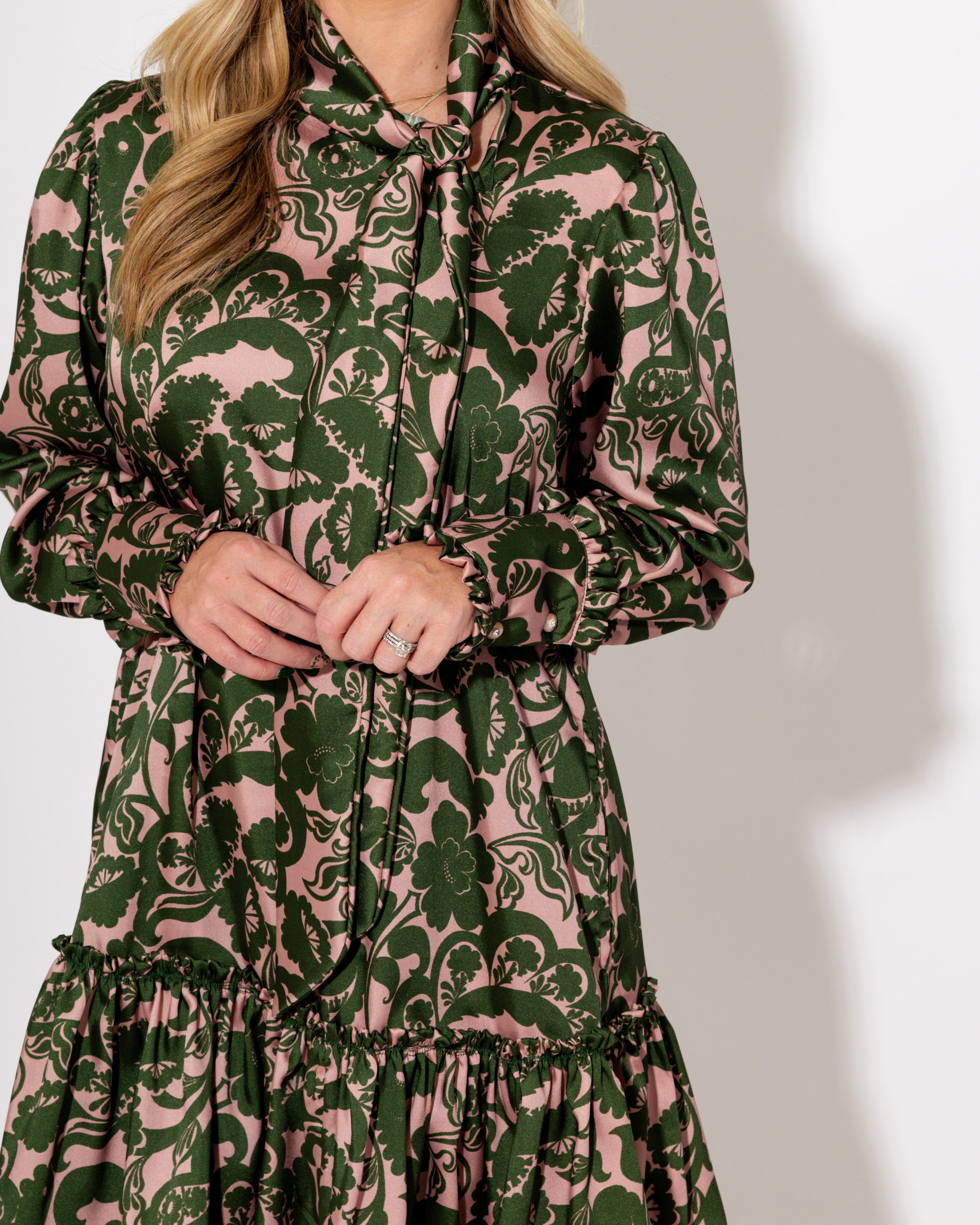 Ivy Jane | Bow Neck Dress