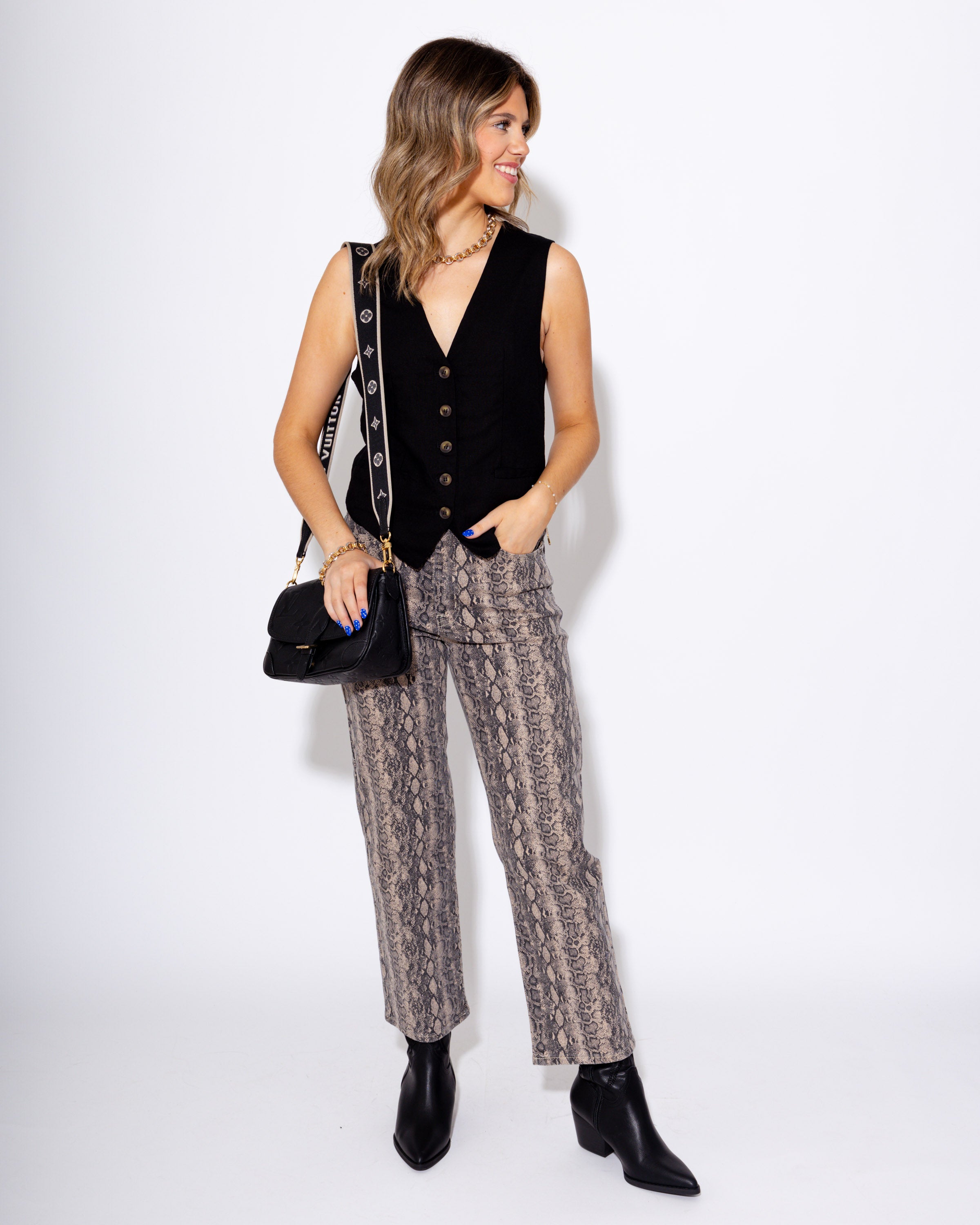 Linen Ease V Neck Vest in Black