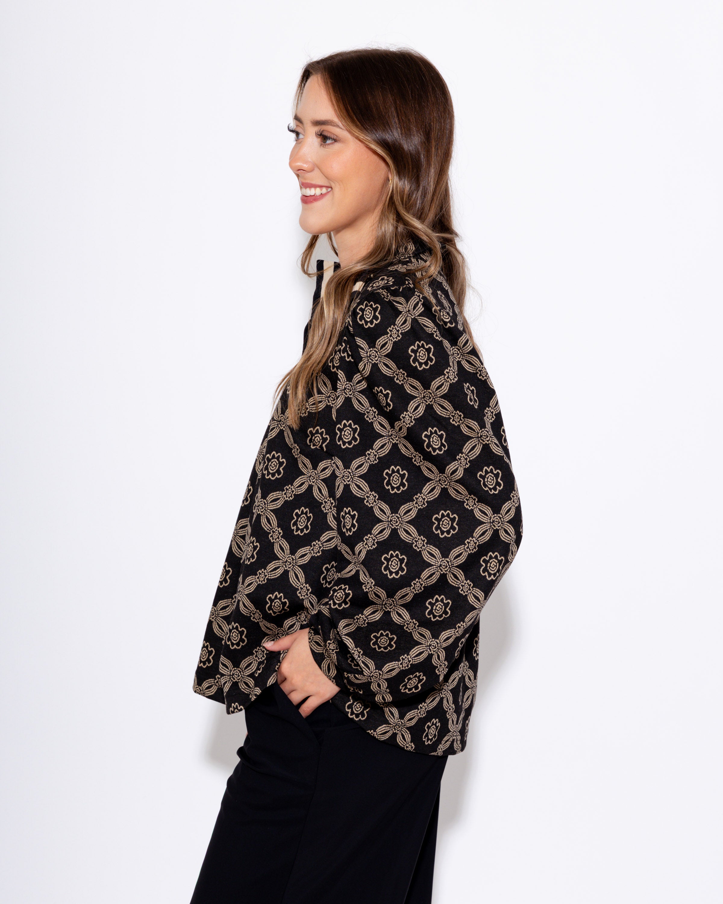 Noir Muse Abstract Top