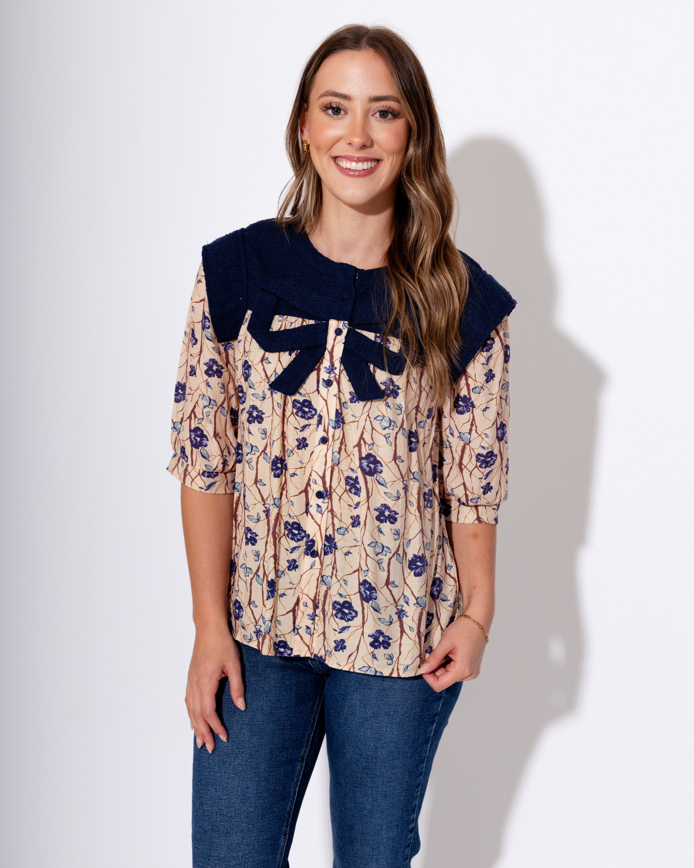 Bow to Bloom Top In Navy